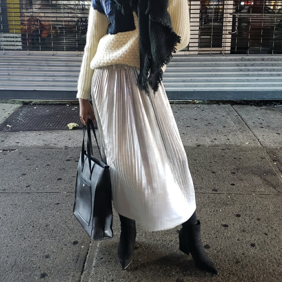 NASTY GAL; Black Faux Suede Pointed Booties - Picture 4 of 4